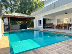 Casa Alto Padrão em Ubatuba em Condomínio